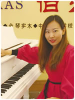 钢琴教师--刘晓楠